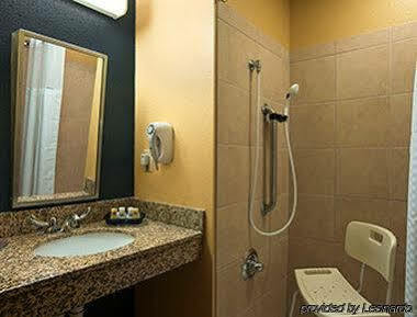 Quality Inn & Suites Вашингтон Екстериор снимка